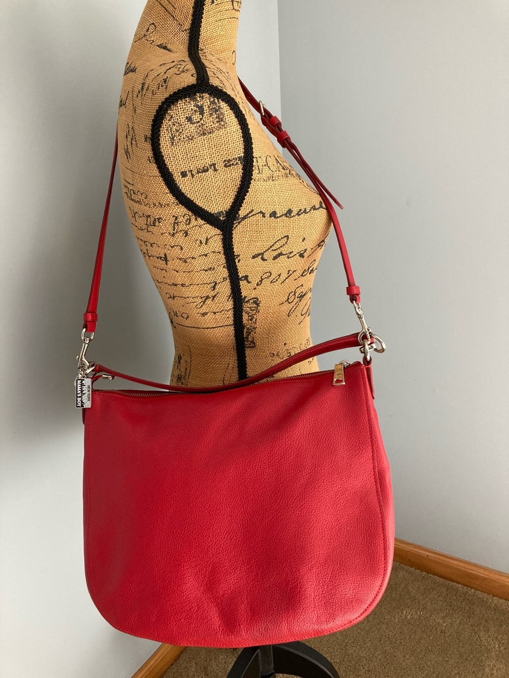 Coach Pebbled Red Leather Turn-Lock Closure Bag - Picture 2 of 15